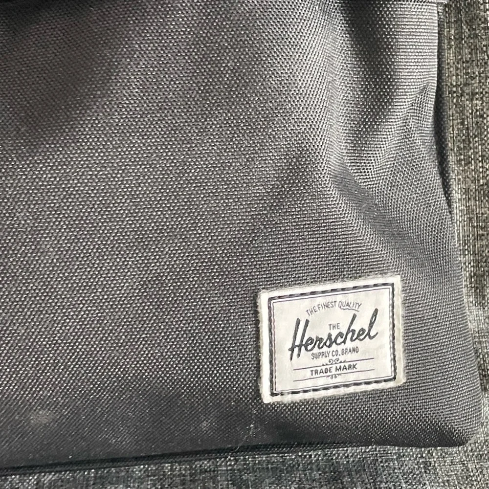 Herschel Supply Company clean non